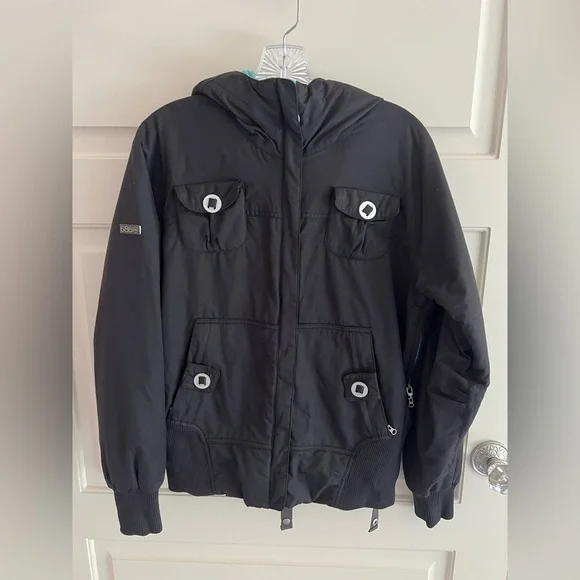 686 Mannual Women’s Insulated Snowboarding Jacket in Black - Picture 1 of 12